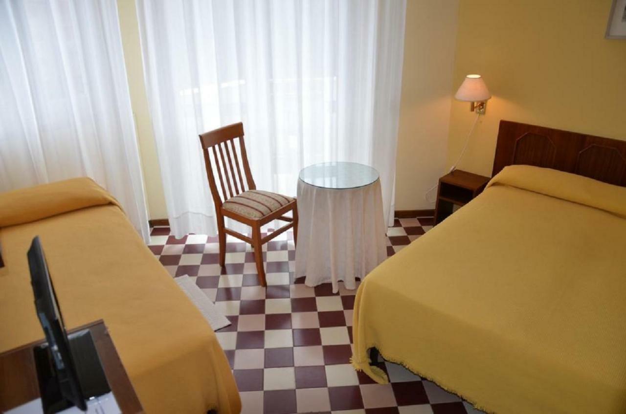 Hotel Della Punta Бордихера Екстериор снимка